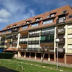 Avec Balcon Et Parking A 50 M De La - Fr-1-712-15 Villers-sur-Mer