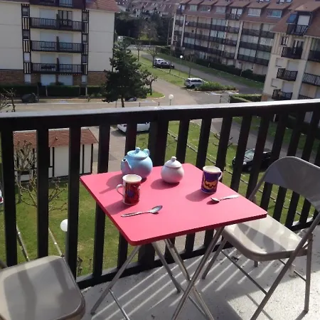 2 Pieces Avec Balcon Sud A 50m De La Plage, Parking Privatif - - Fr-1-712-15