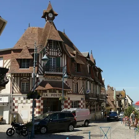 2 Pièces Avec Balcon Et Parking à 50 M De La - Fr-1-712-15 * Villers-sur-Mer