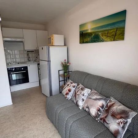Avec Balcon Et Parking A 50 M De La - Fr-1-712-15 Villers-sur-Mer