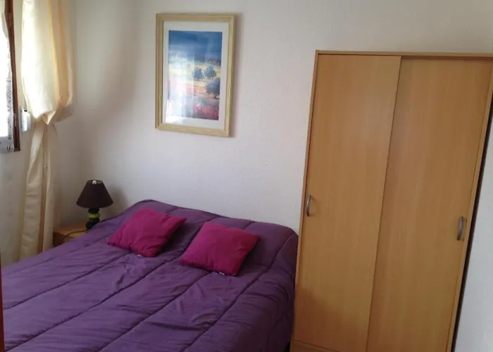 Avec Balcon Et Parking A 50 M De La - Fr-1-712-15 *